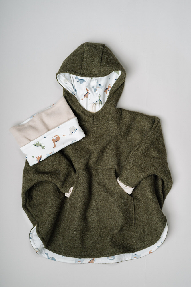 VLT01111 Poncho, moss green