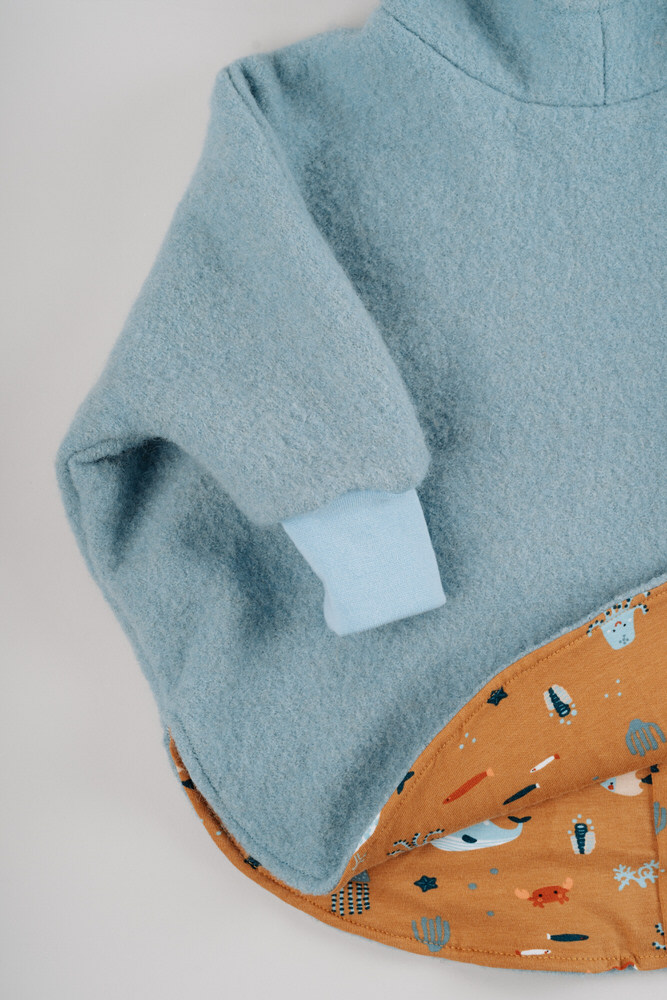 pompom_poncho_blue_026 Poncho, baby blue