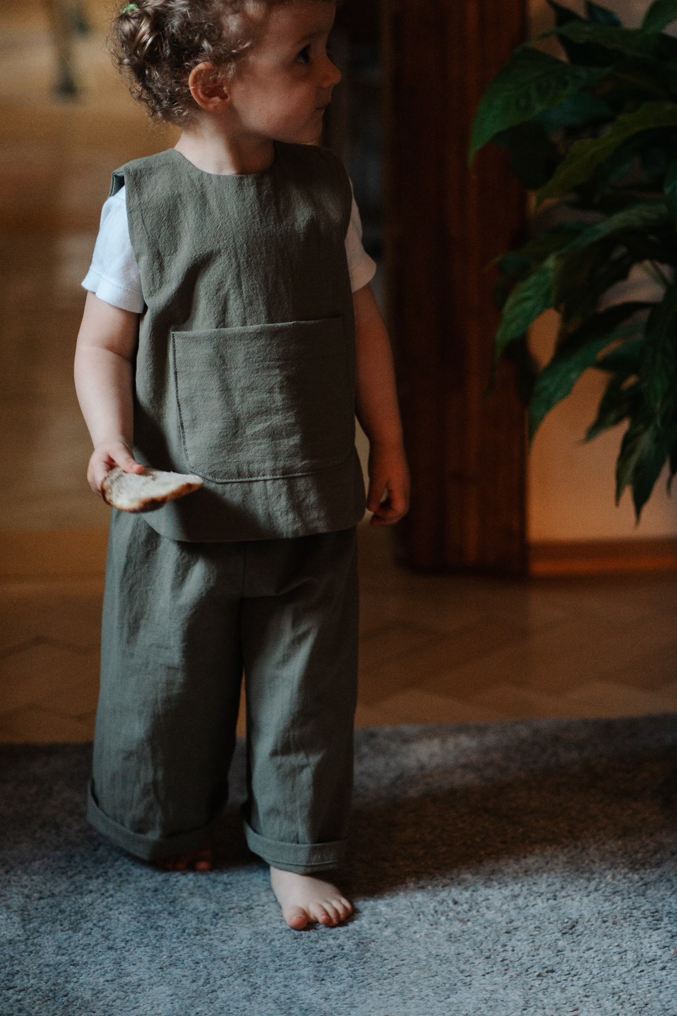 VLT09256 Compleu - vestă și pantaloni - din bumbac prespălat, khaki